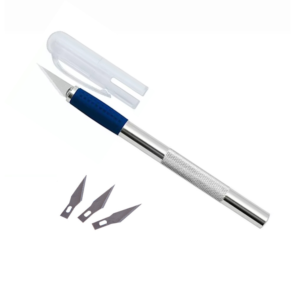 Scalpel avec lames